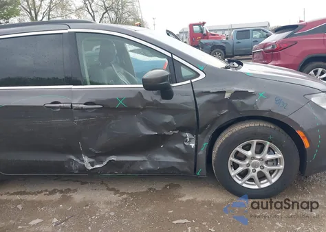 2020 Chrysler Voyager Lxi z USA, uszkodzony, nr VIN 2C4RC1DG9LR265439